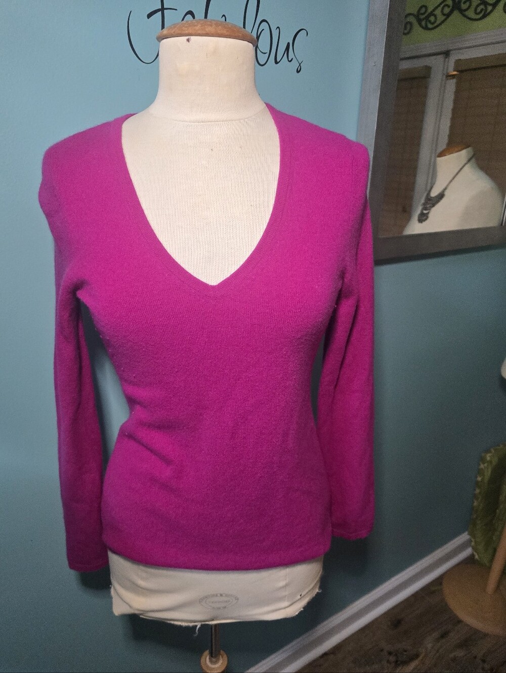 Saks Fifth Avenue Fuchsia V-Neck Cashmere Sweater